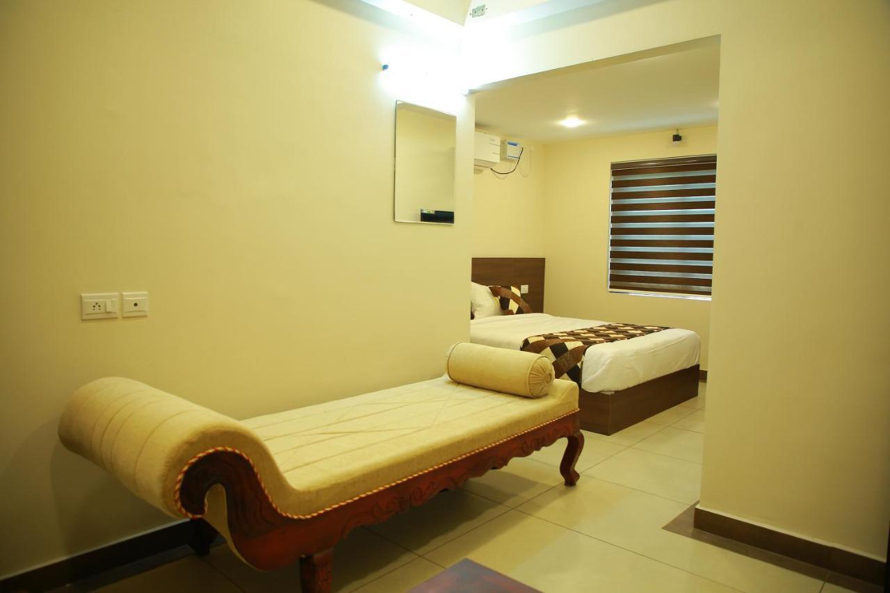 Kalathil Tourist Home Kunnamkulam 외부 사진
